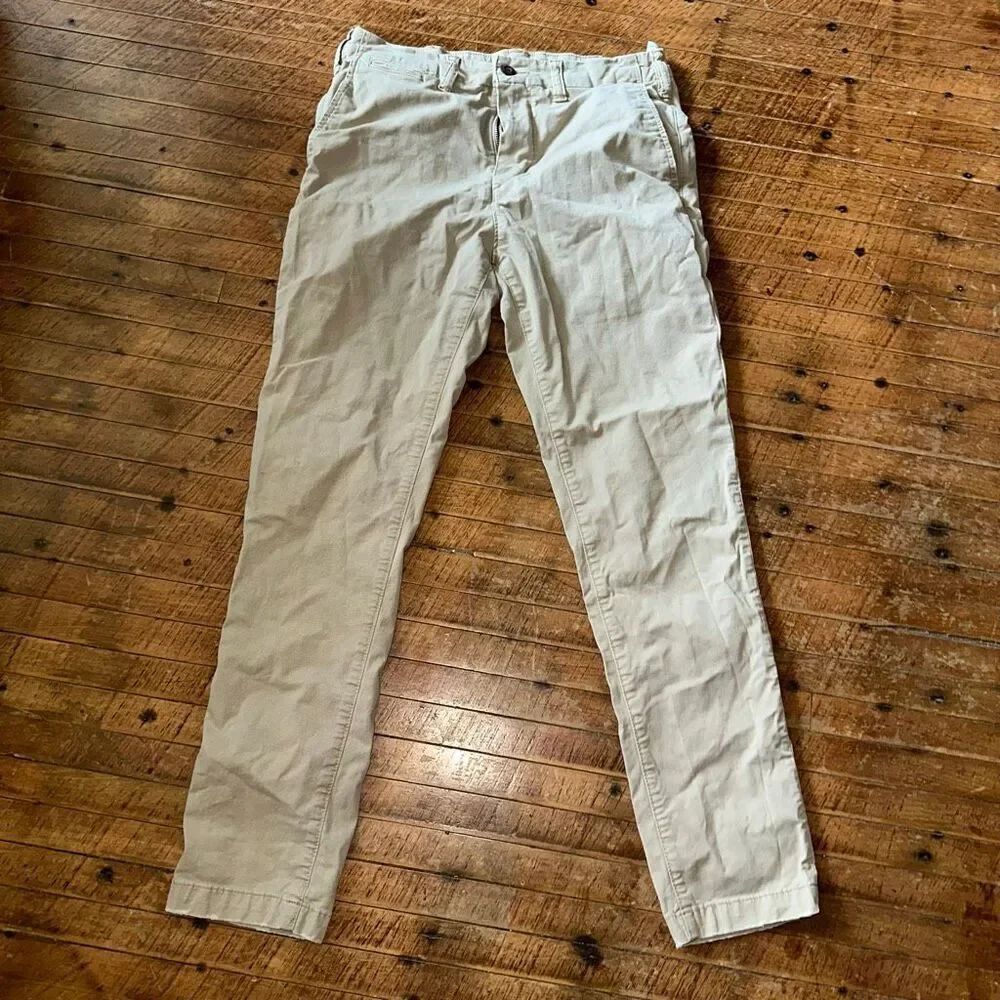 American Eagle tan slim business casual 30x32 slacks
